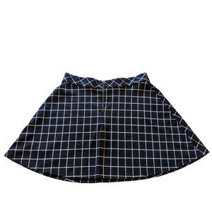 🛍️ Joe B Black & White Striped Skirt Size Large